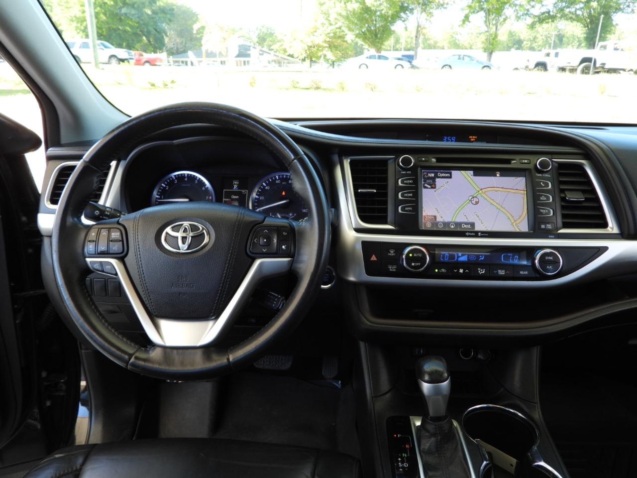 Toyota Highlander XLE FWD V6 2015