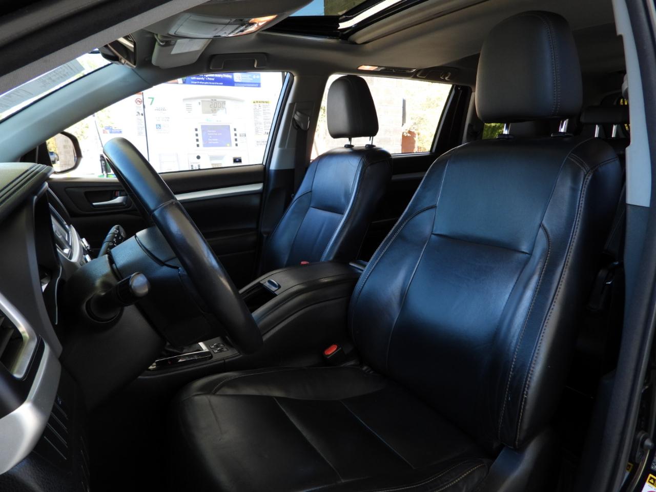 Toyota Highlander XLE FWD V6 2015