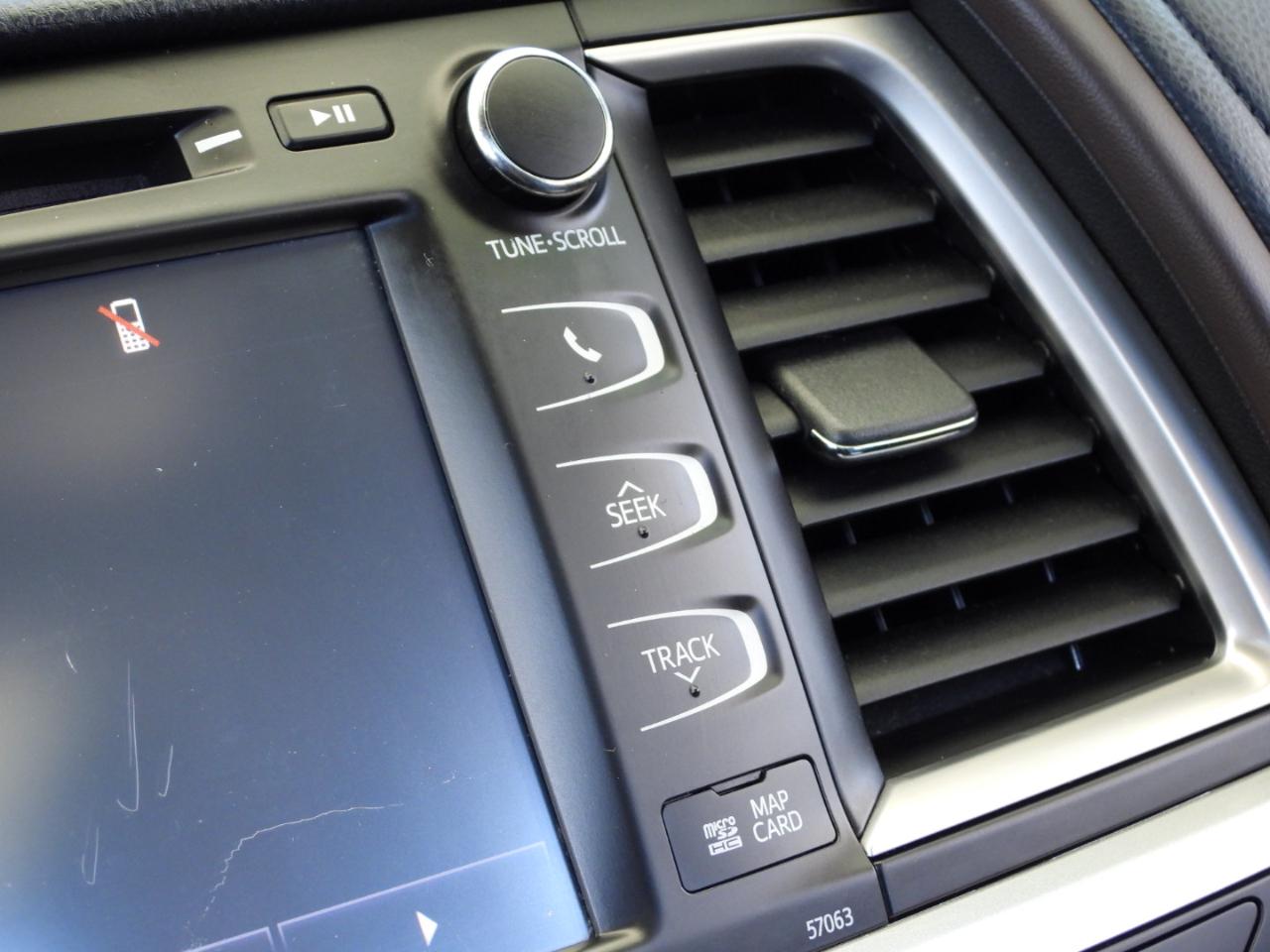 Toyota Highlander XLE FWD V6 2015