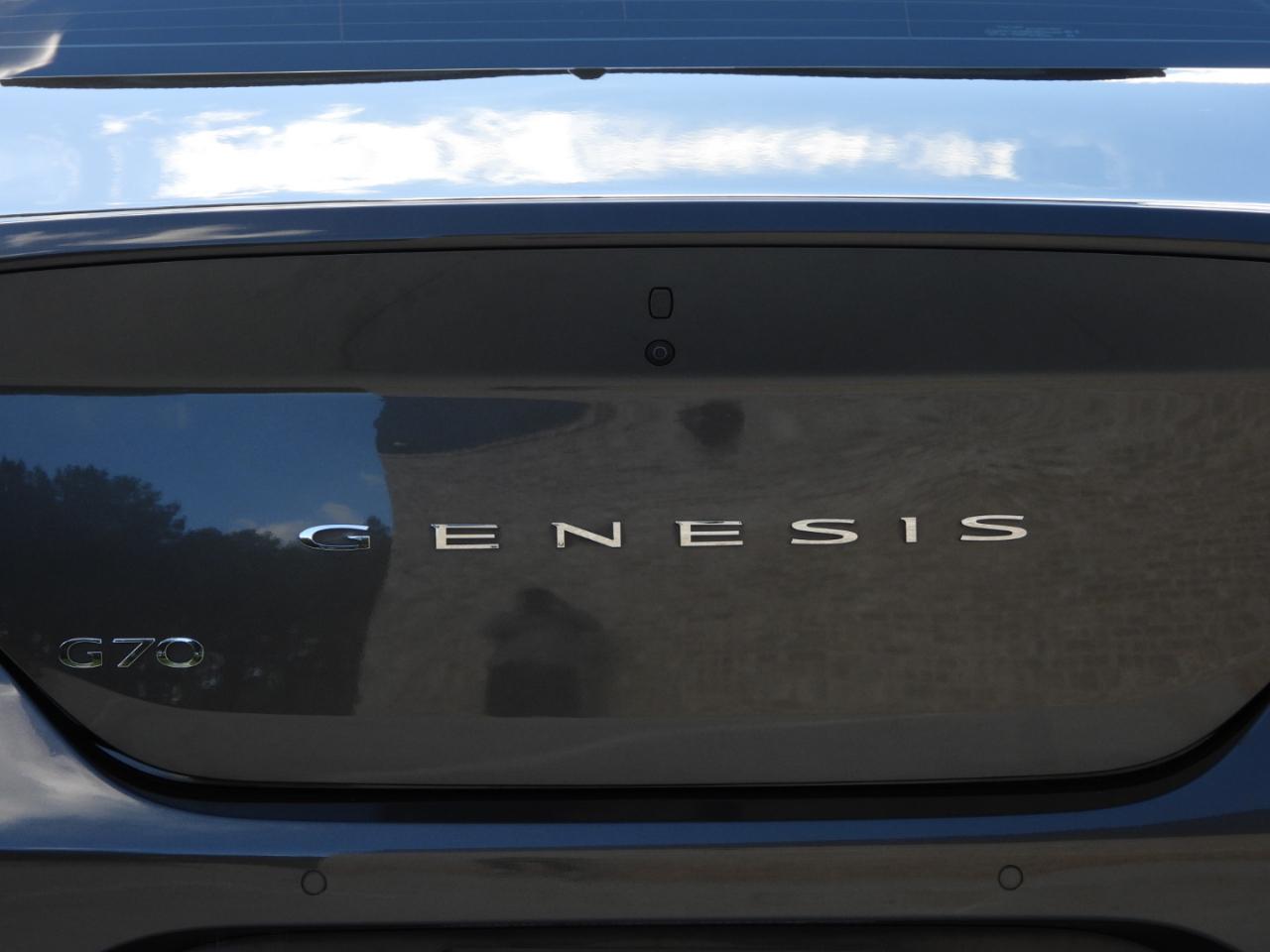 Genesis G70  2023