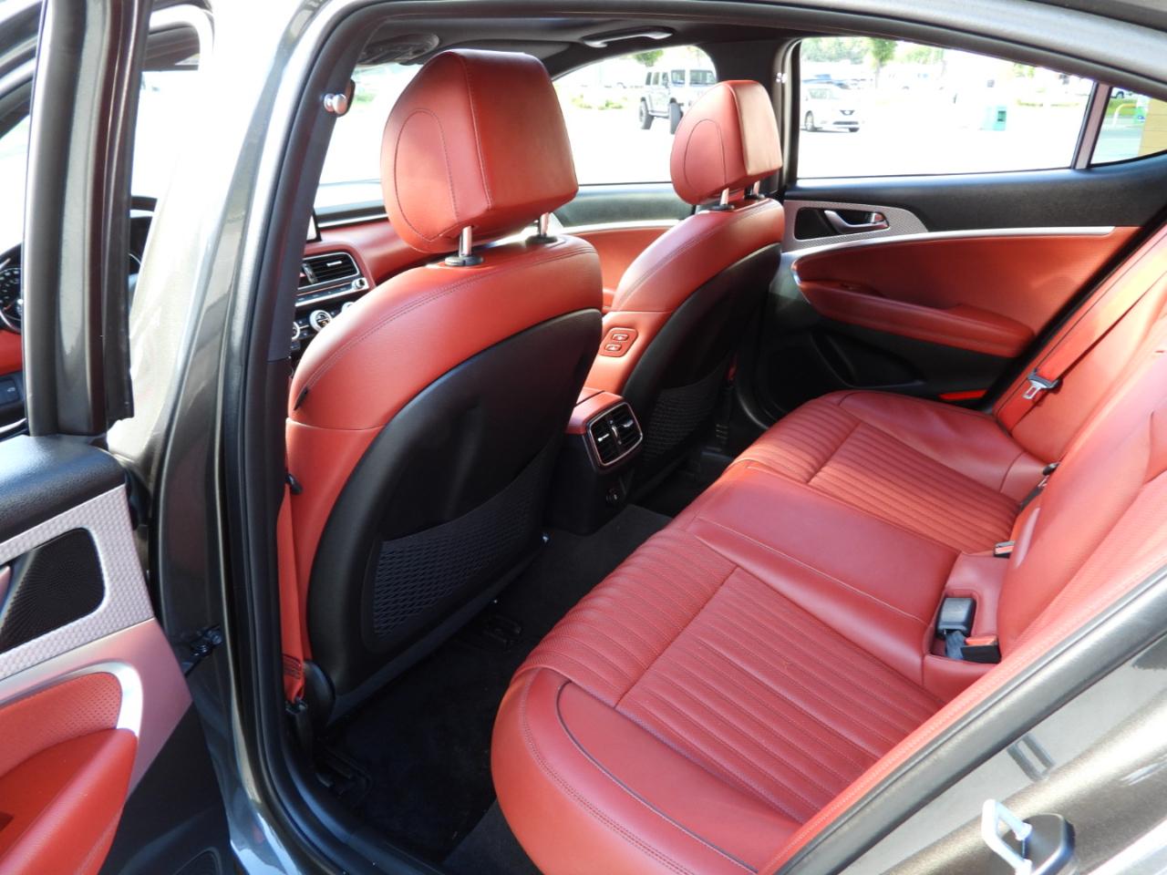 Genesis G70  2023