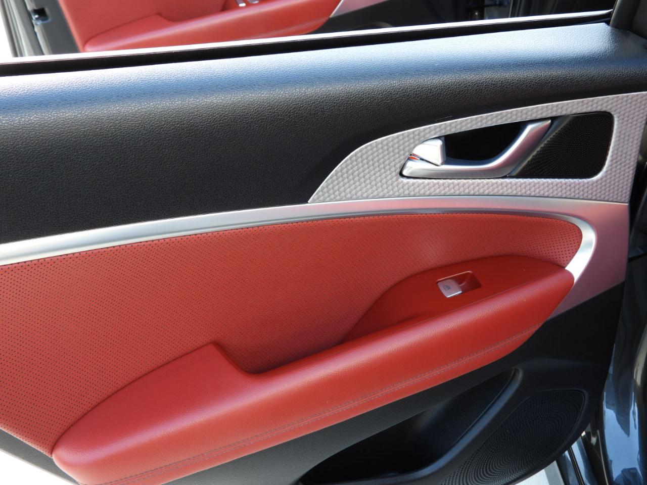 Genesis G70  2023