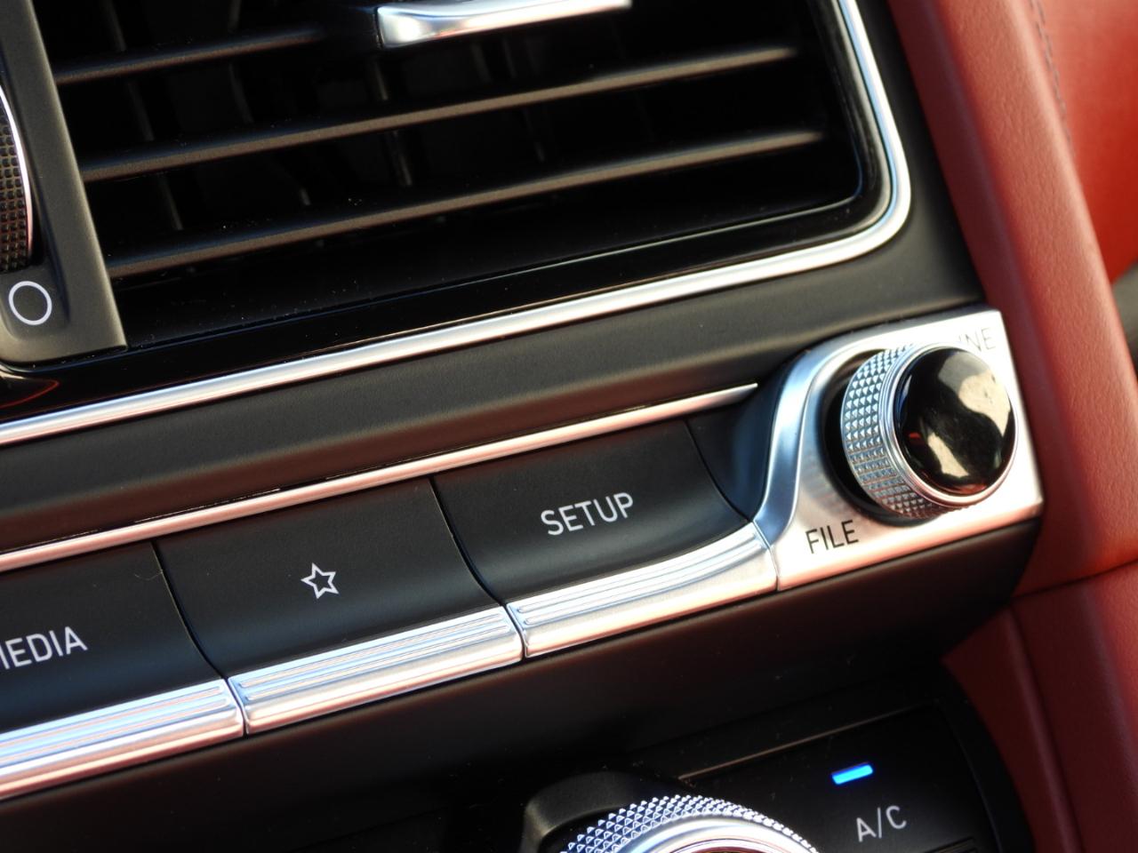Genesis G70  2023