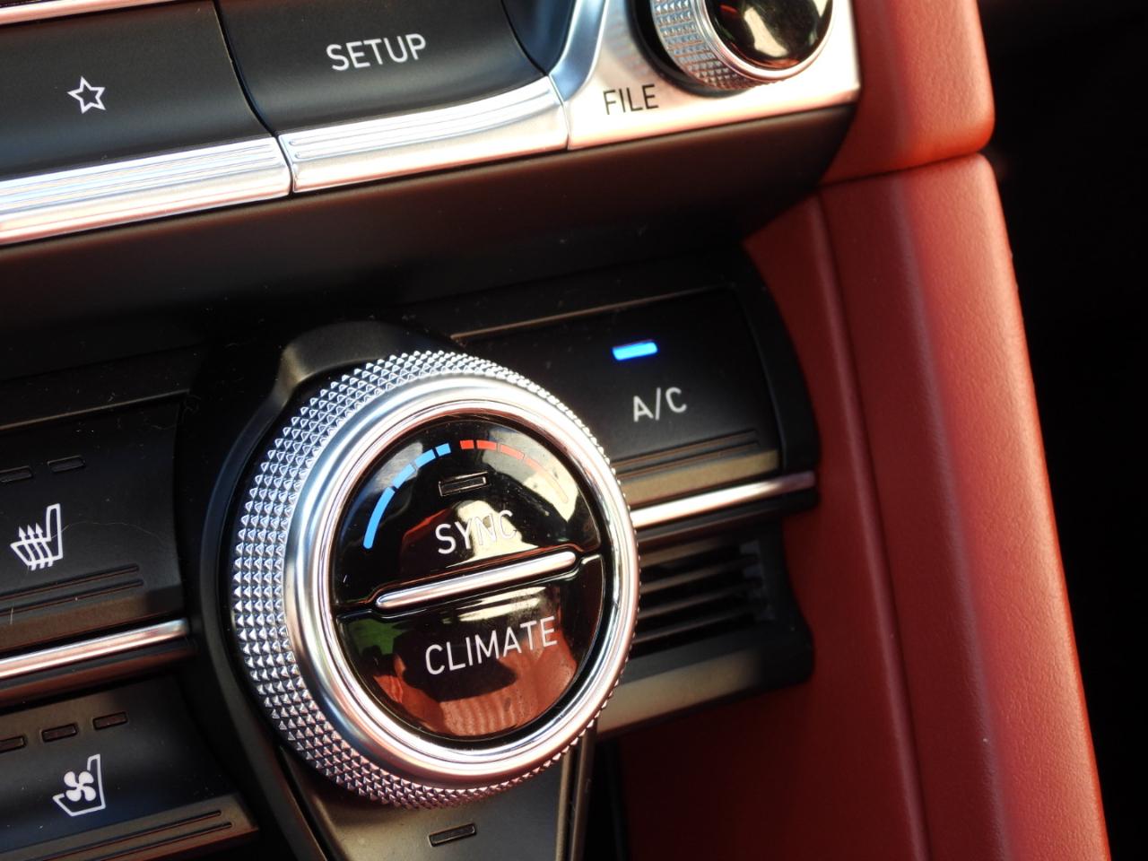 Genesis G70  2023