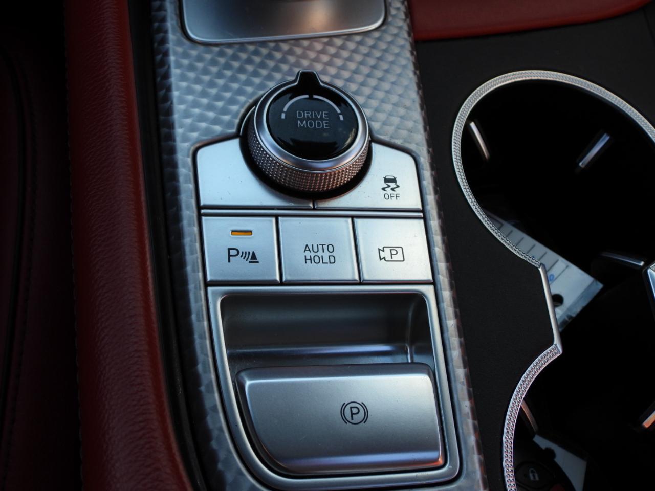 Genesis G70  2023