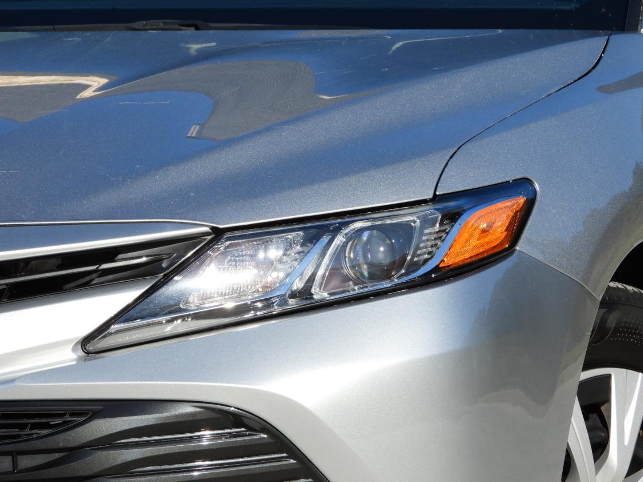 Toyota Camry Hybrid LE 2020