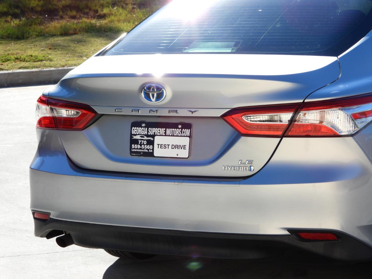 Toyota Camry Hybrid LE 2020