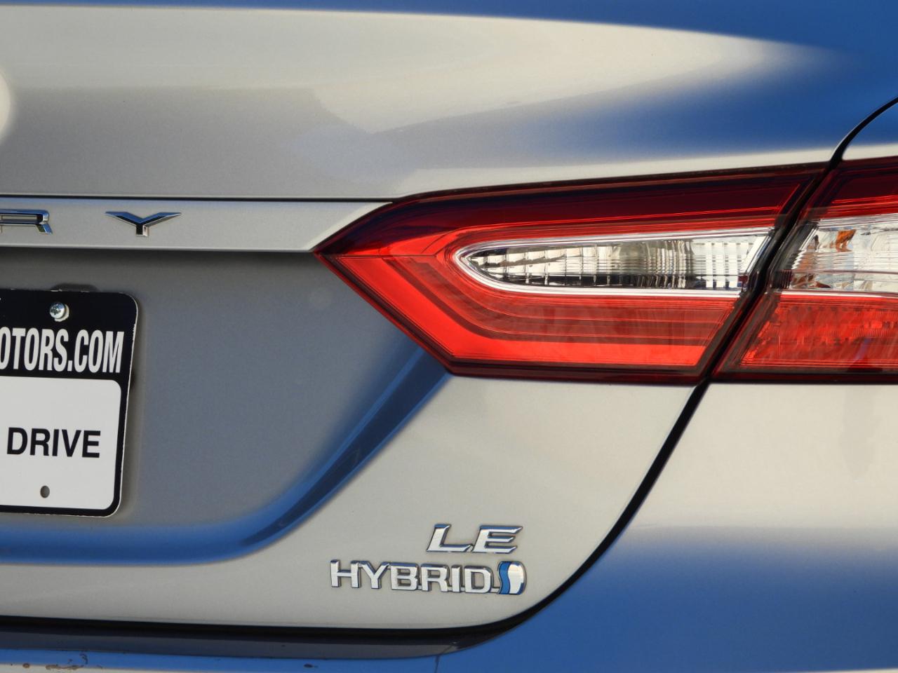 Toyota Camry Hybrid LE 2020