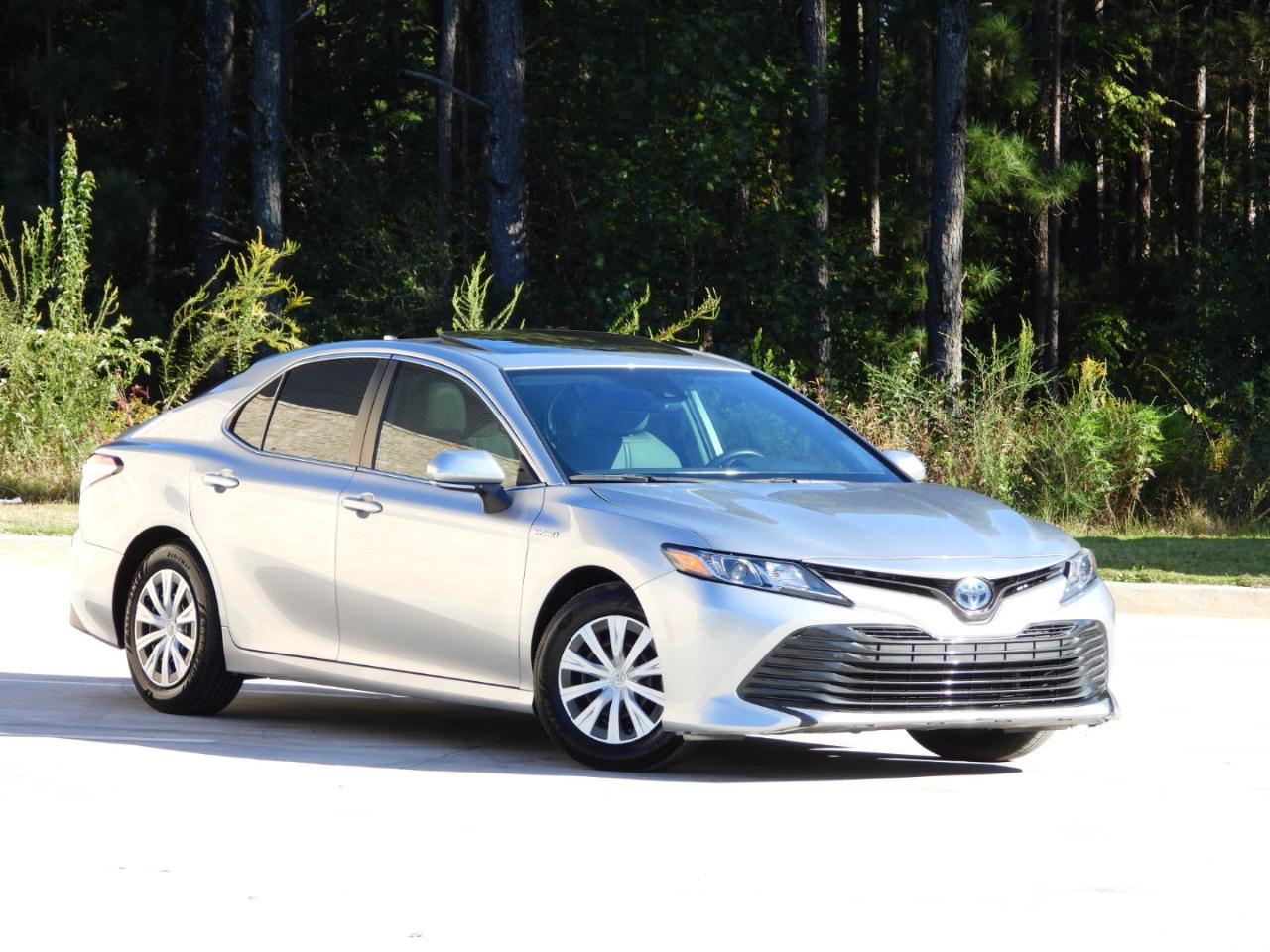 Toyota Camry Hybrid LE 2020