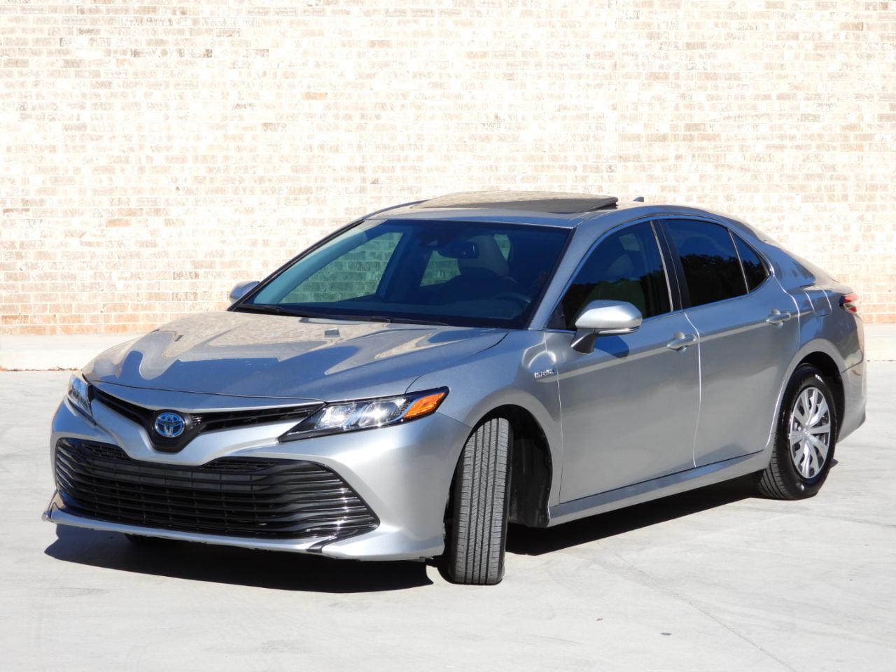 Toyota Camry Hybrid LE 2020