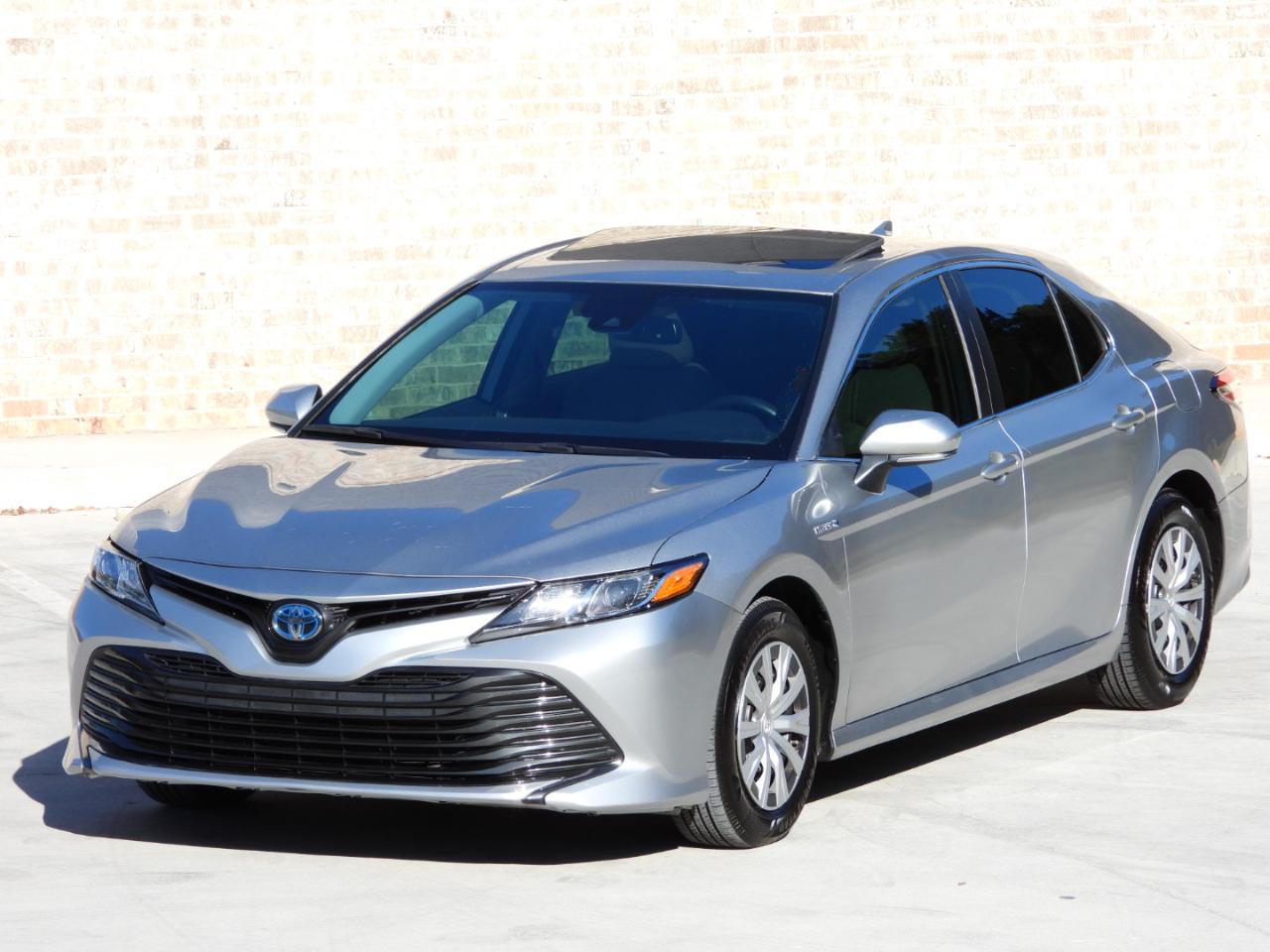 Toyota Camry Hybrid LE 2020