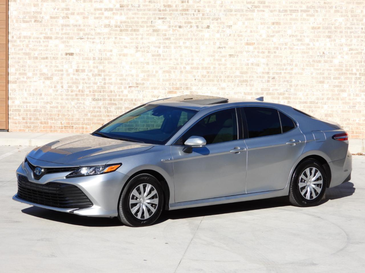 Toyota Camry Hybrid LE 2020