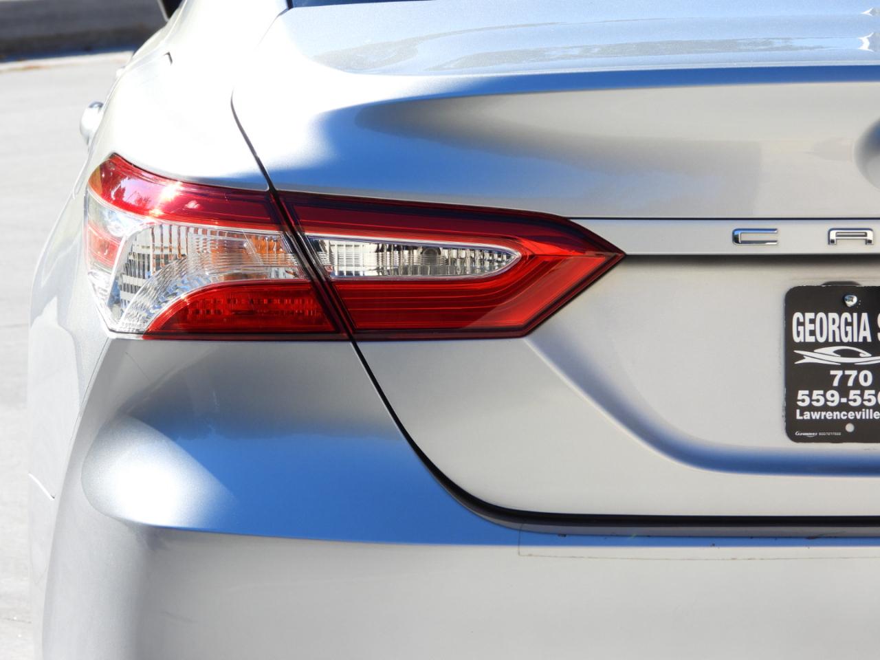 Toyota Camry Hybrid LE 2020