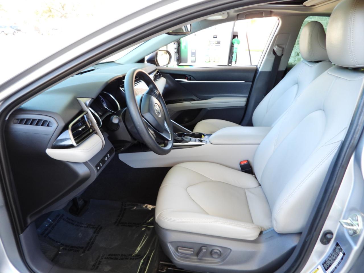 Toyota Camry Hybrid LE 2020