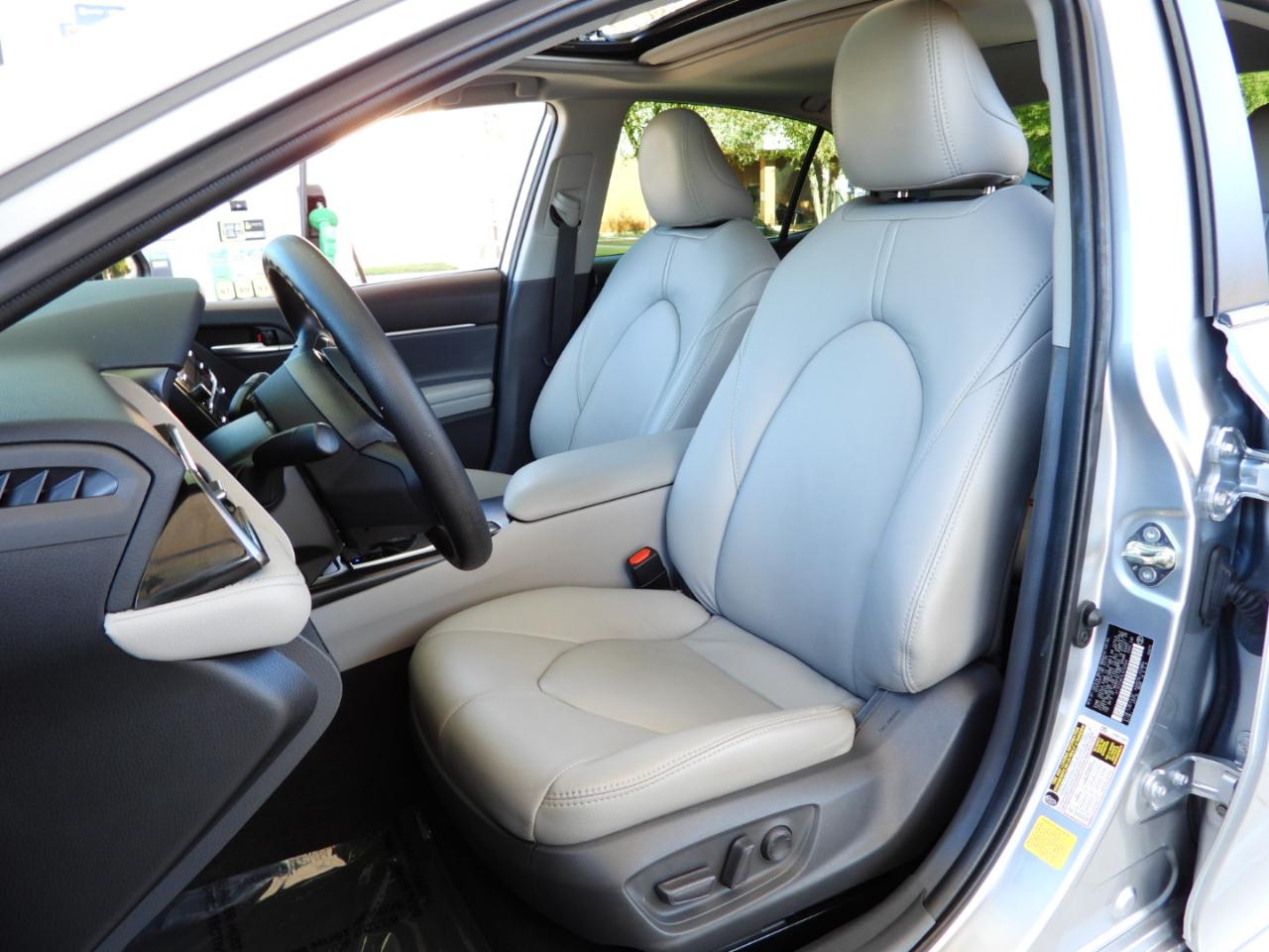 Toyota Camry Hybrid LE 2020