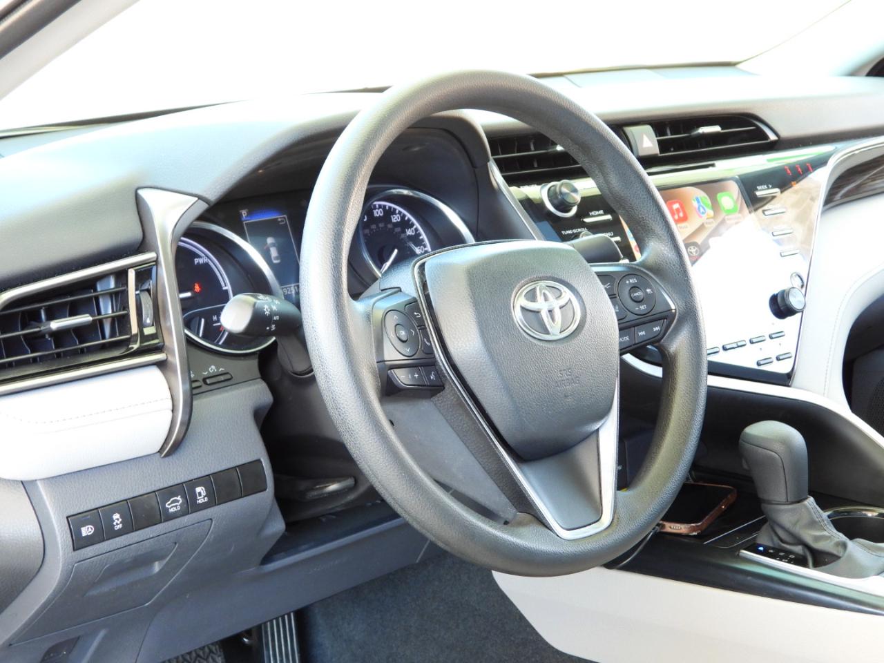 Toyota Camry Hybrid LE 2020
