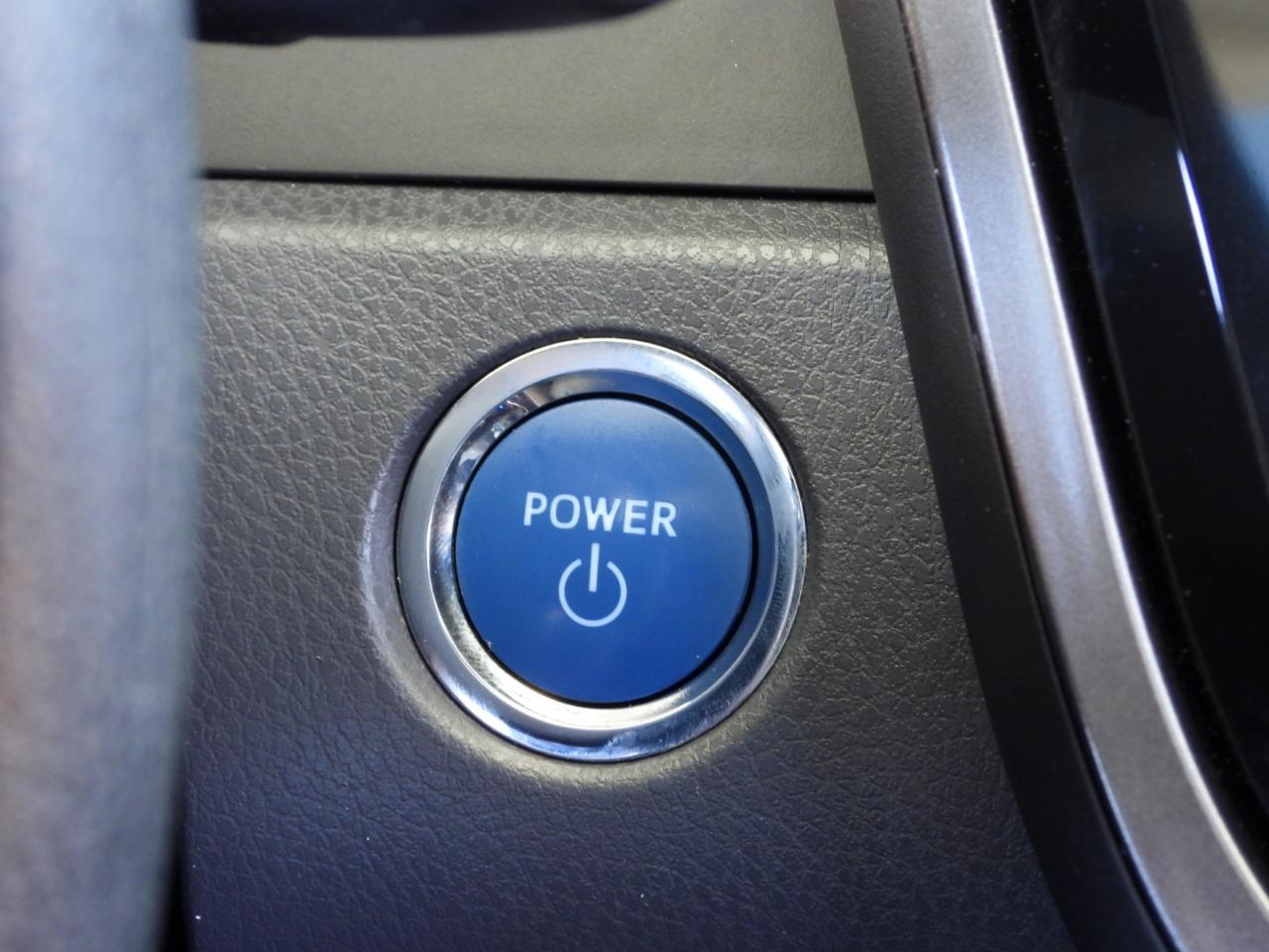 Toyota Camry Hybrid LE 2020