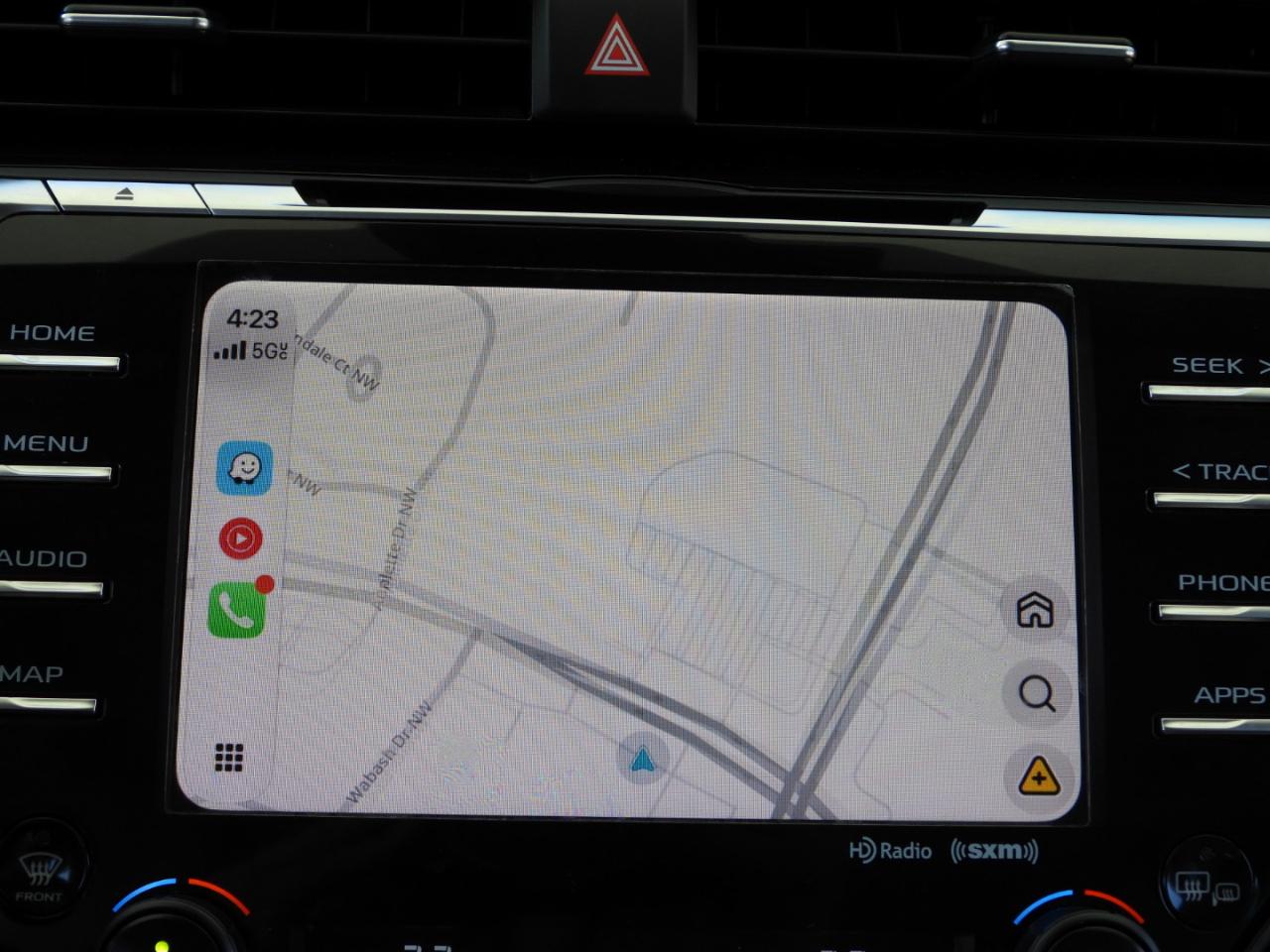 Toyota Camry Hybrid LE 2020