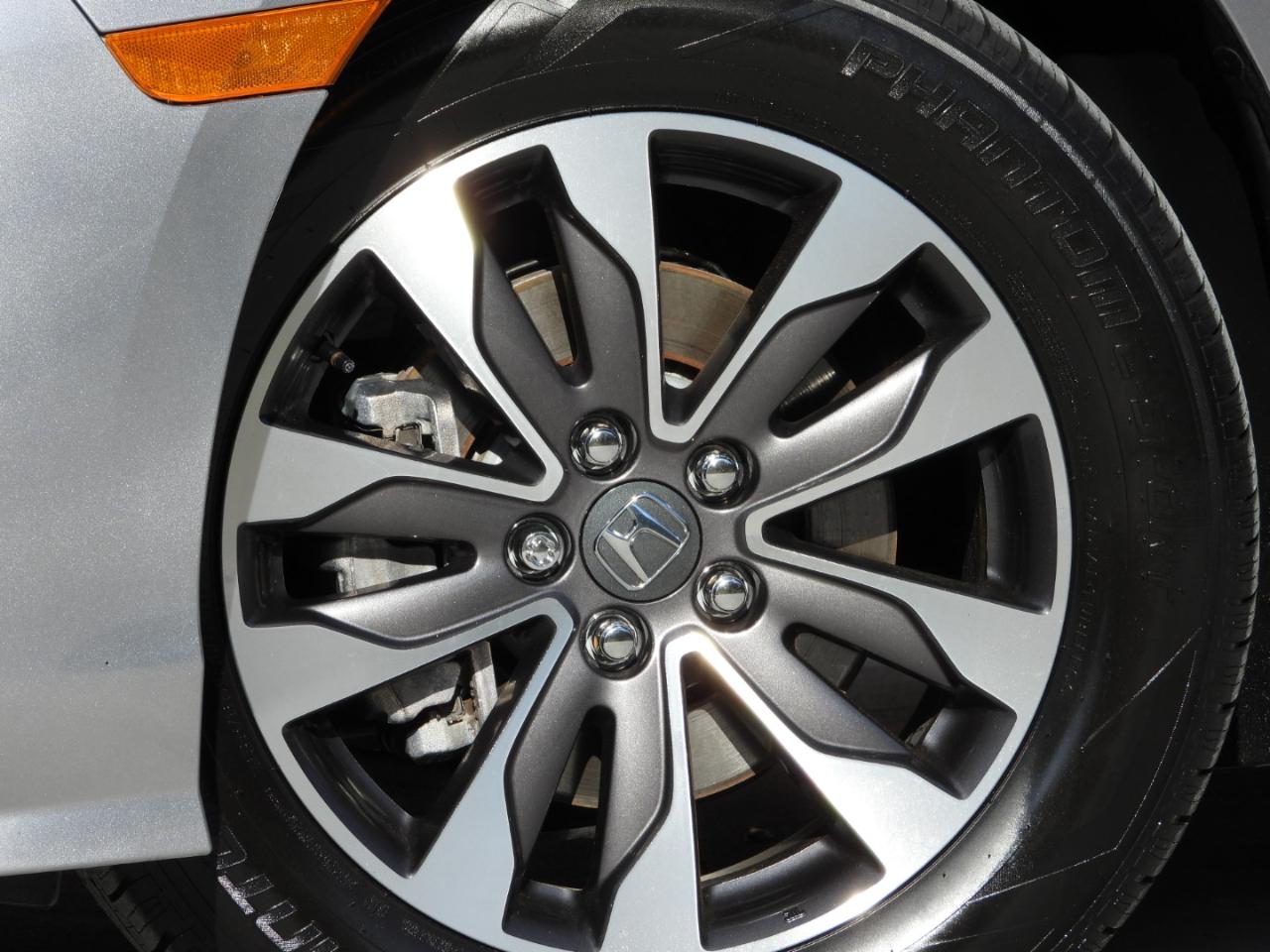 Honda Odyssey photo 9