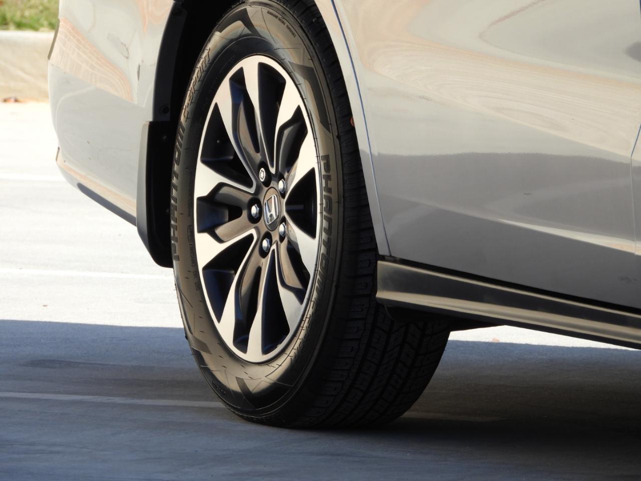 Honda Odyssey photo 13