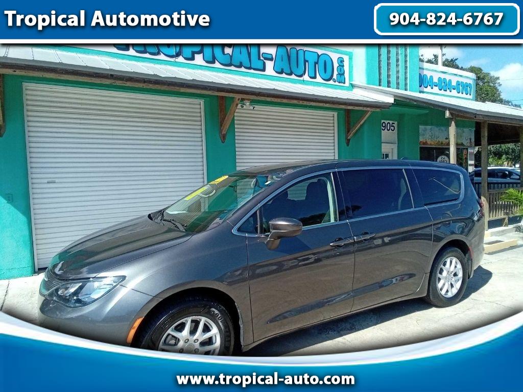 2020 Chrysler Voyager LX FWD