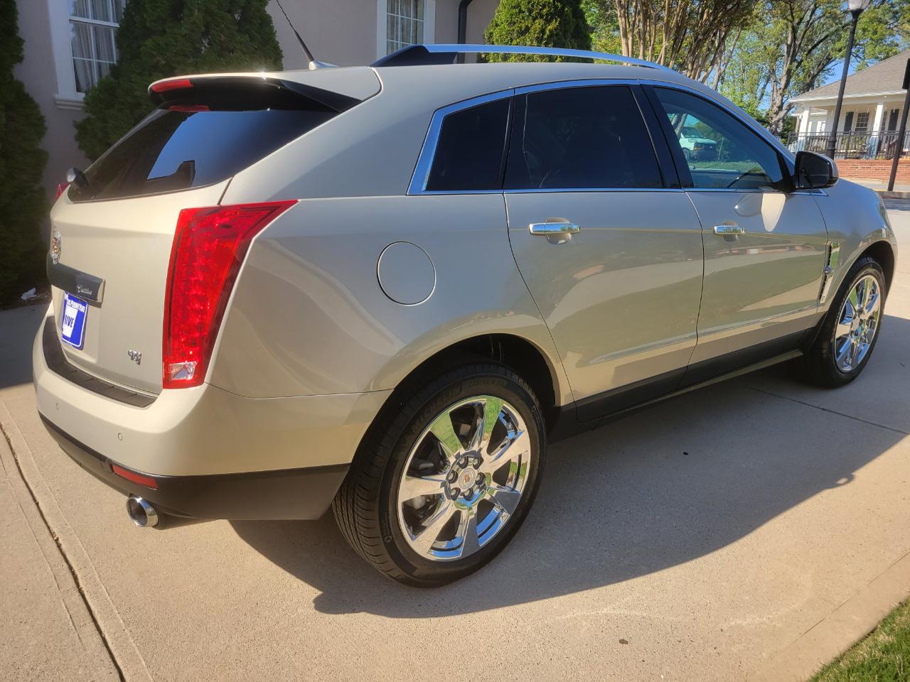Cadillac SRX Performance Collection 2011