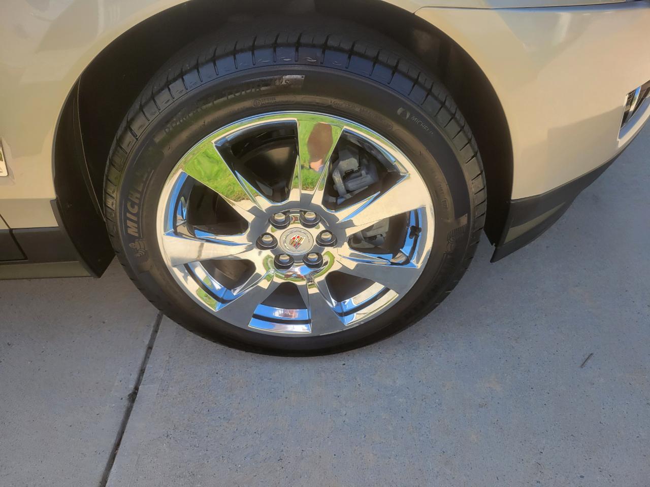 Cadillac SRX Performance Collection 2011