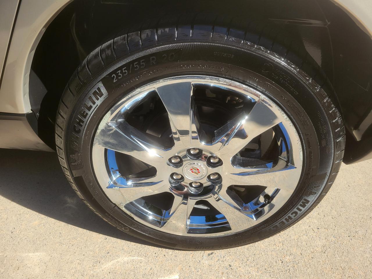 Cadillac SRX Performance Collection 2011