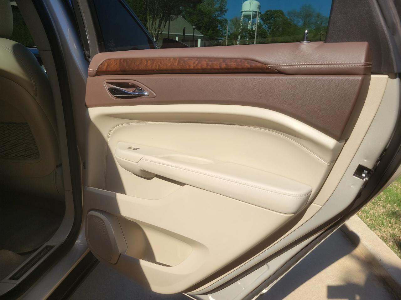 Cadillac SRX Performance Collection 2011