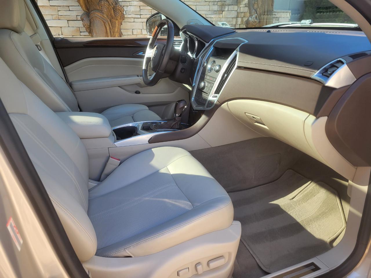 Cadillac SRX Performance Collection 2011