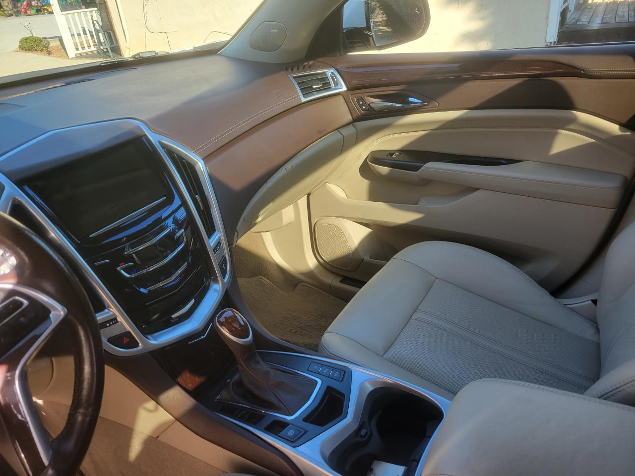 Cadillac SRX Performance Collection FWD 2016