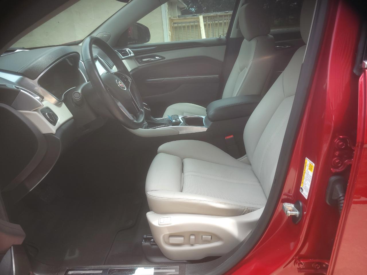 Cadillac SRX Luxury Collection FWD 2014