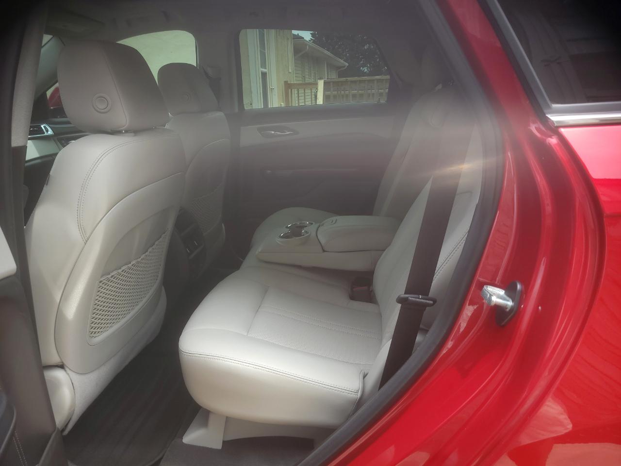 Cadillac SRX Luxury Collection FWD 2014