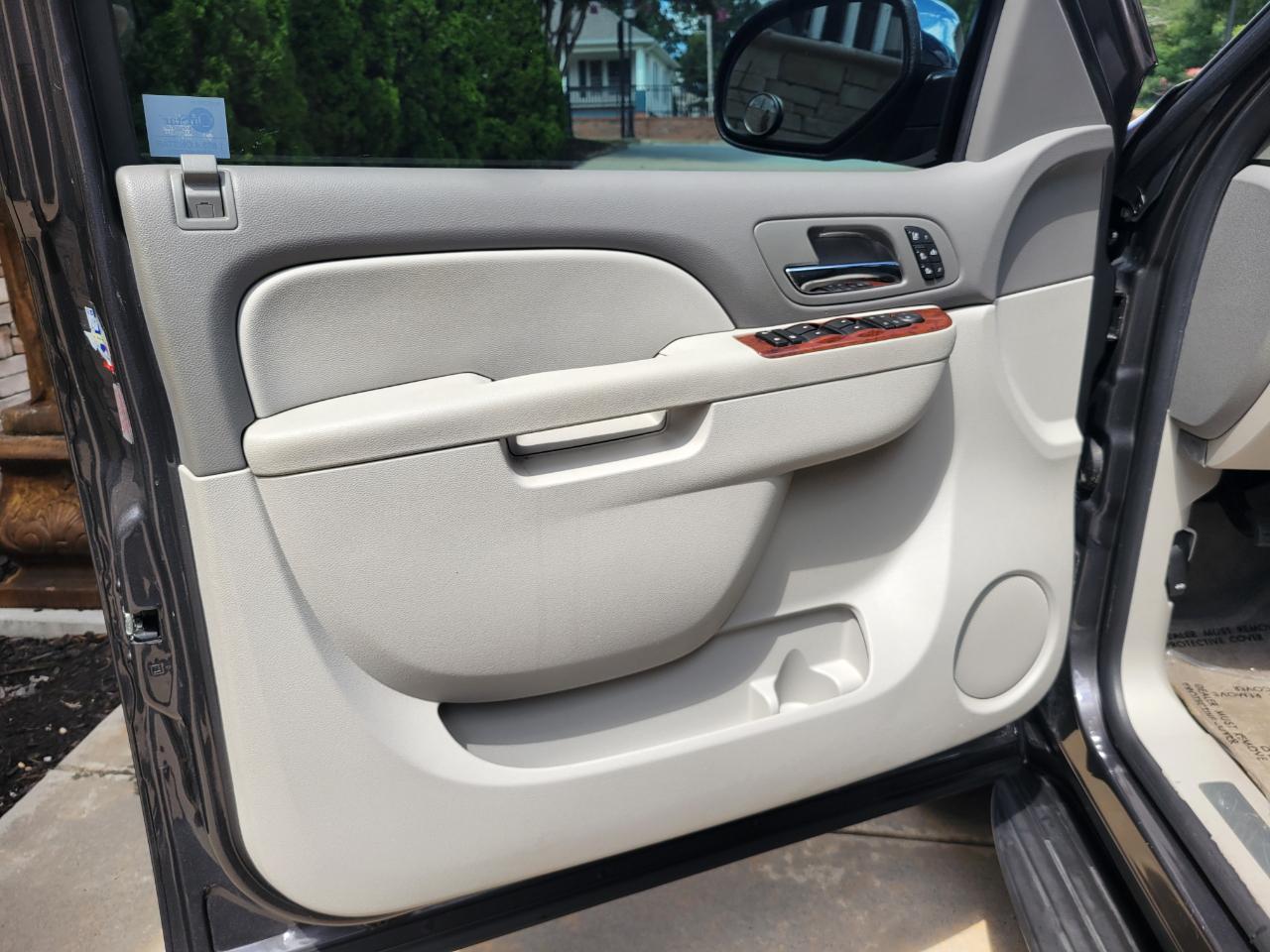 Chevrolet Tahoe LTZ 2WD 2010