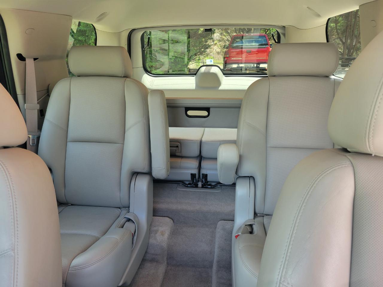 Chevrolet Tahoe LTZ 2WD 2010