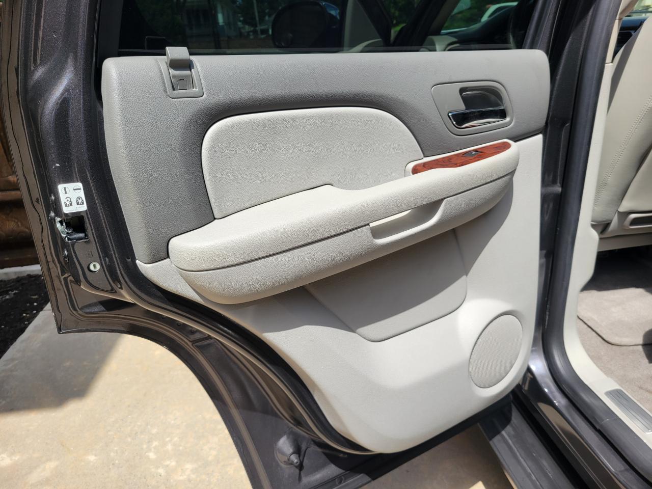 Chevrolet Tahoe LTZ 2WD 2010