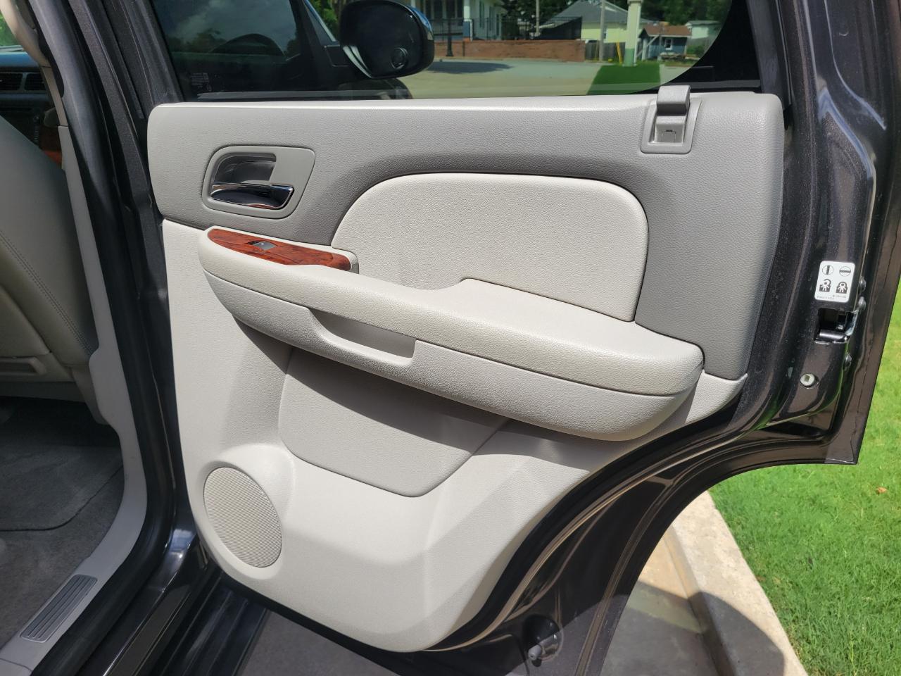 Chevrolet Tahoe LTZ 2WD 2010