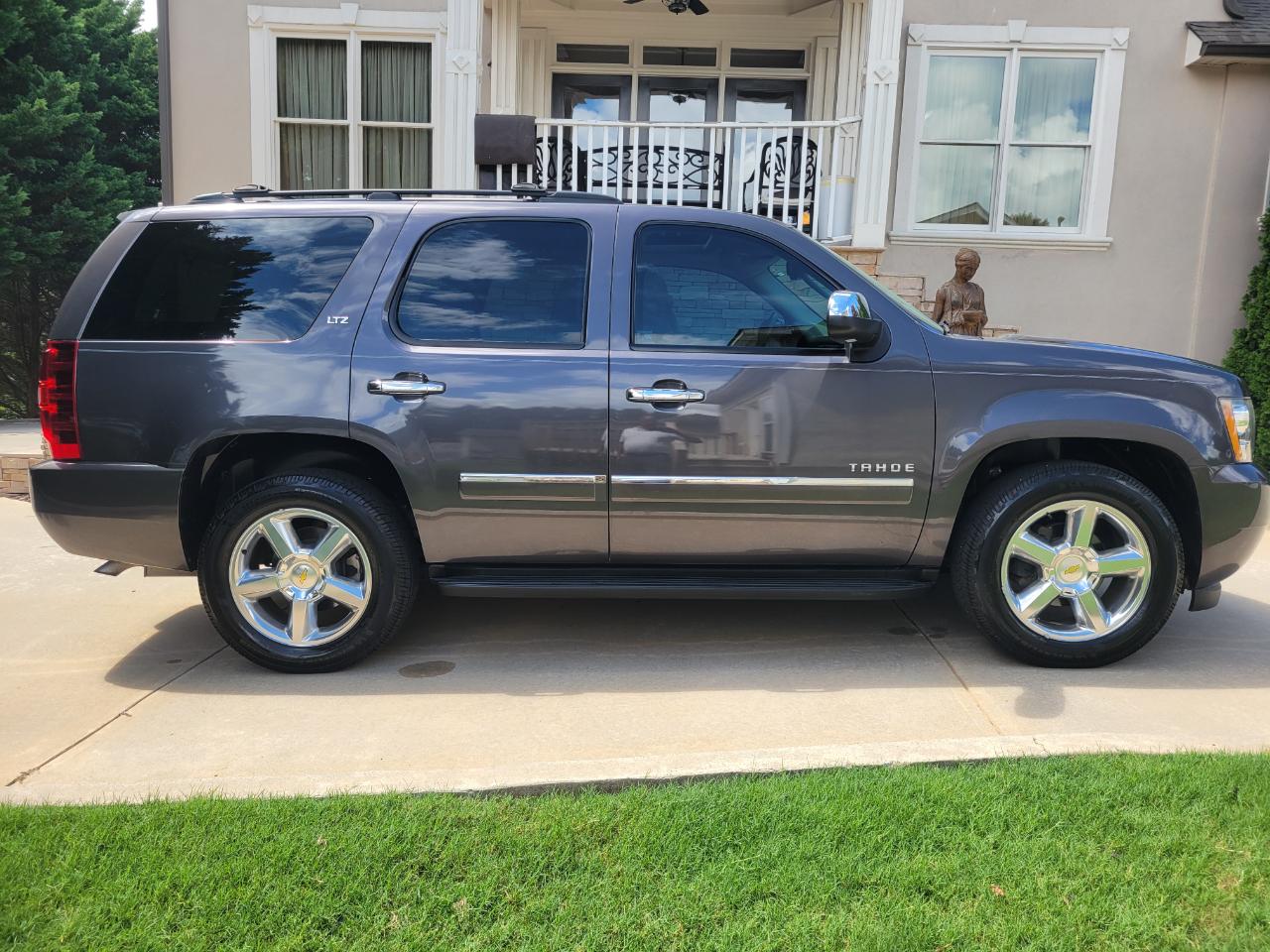 Chevrolet Tahoe LTZ 2WD 2010