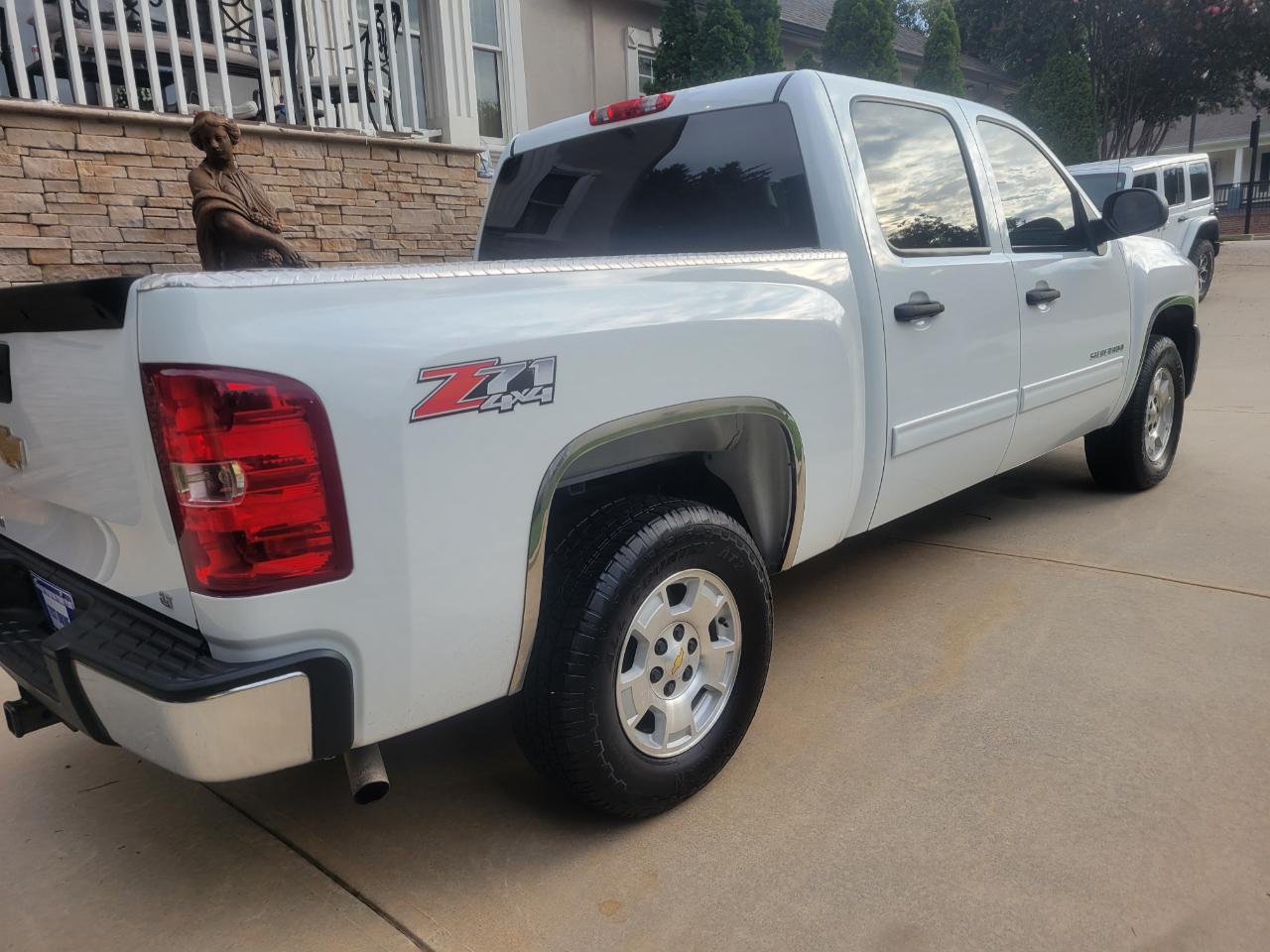 Chevrolet Silverado 1500 LT Crew Cab 4WD 2013