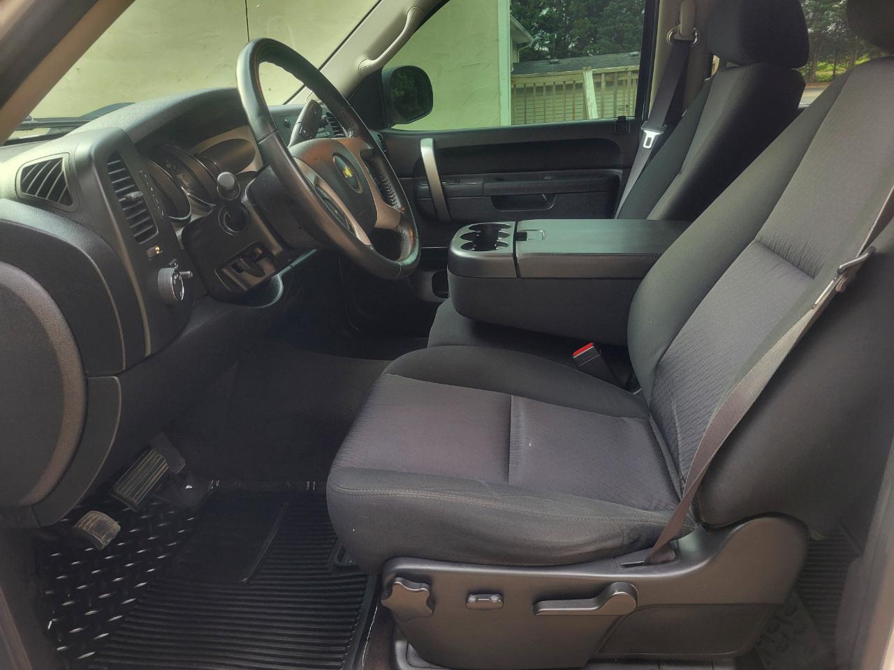 Chevrolet Silverado 1500 LT Crew Cab 4WD 2013