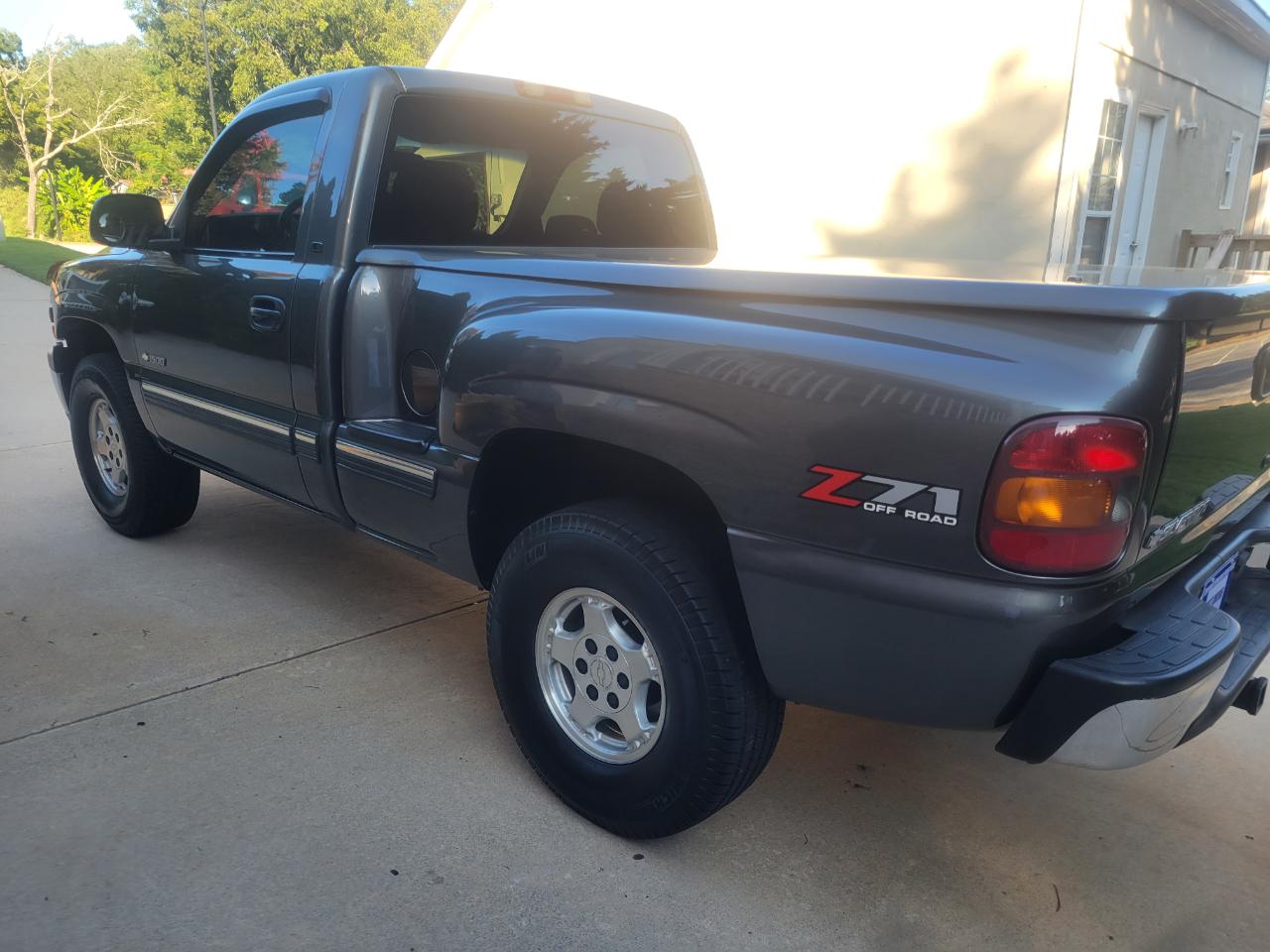 Chevrolet Silverado 1500 Short Bed 4WD 2002