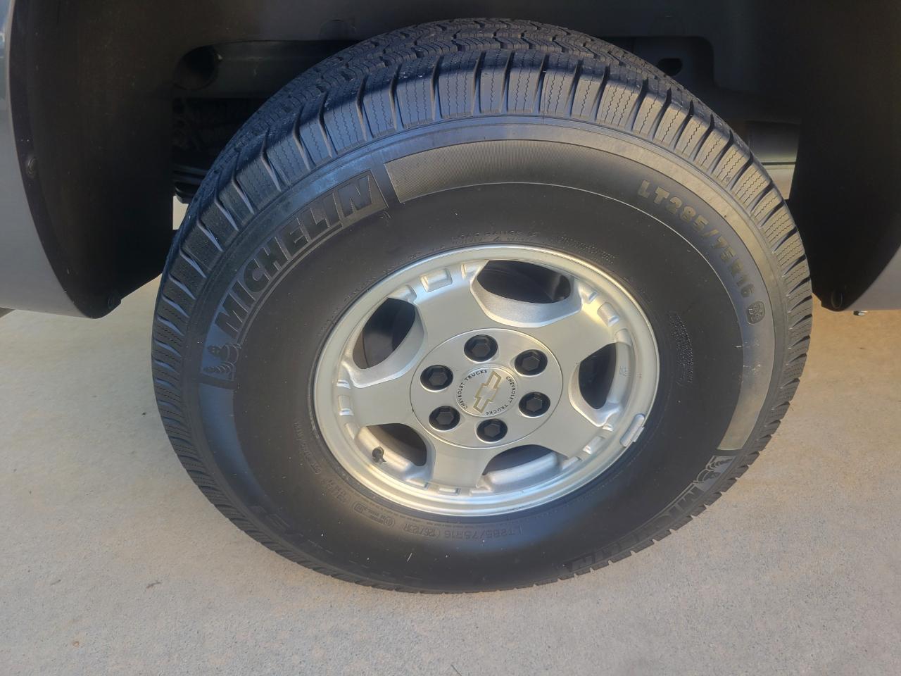 Chevrolet Silverado 1500 Short Bed 4WD 2002
