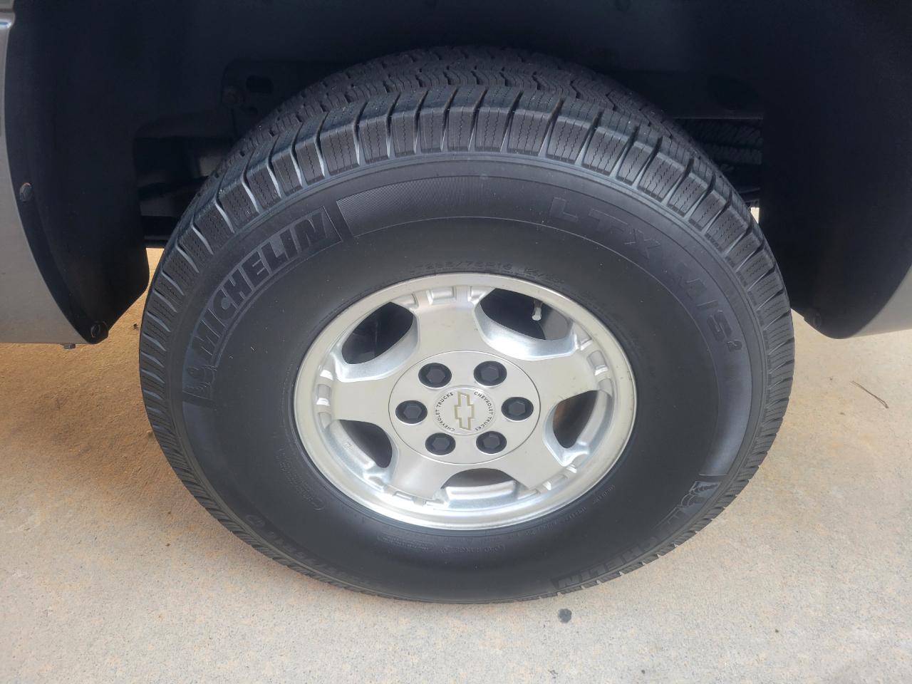 Chevrolet Silverado 1500 Short Bed 4WD 2002