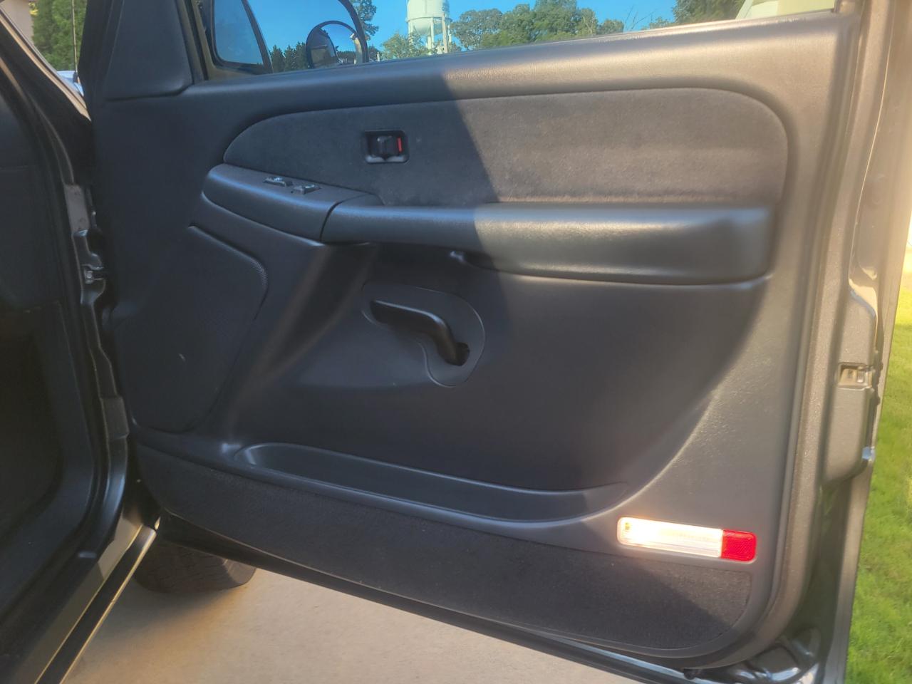 Chevrolet Silverado 1500 Short Bed 4WD 2002