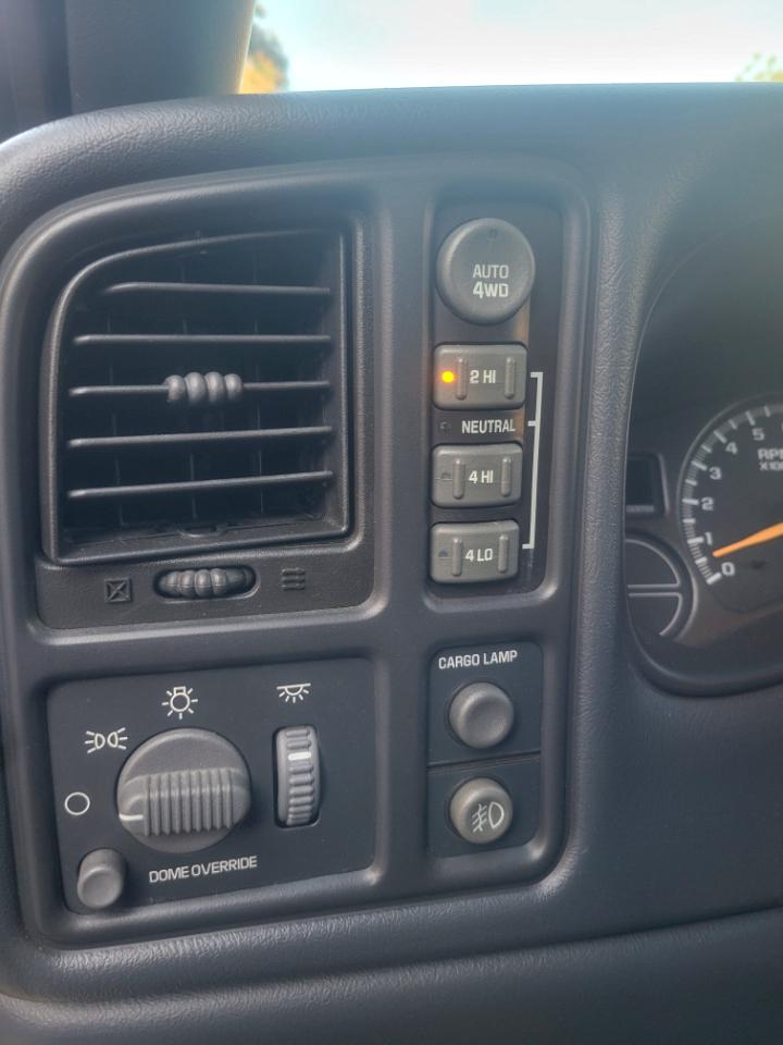 Chevrolet Silverado 1500 Short Bed 4WD 2002