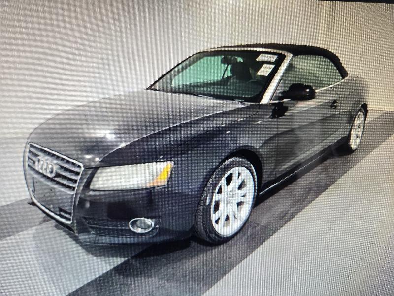 Audi A5 Cabriolet 2.0T quattro Tiptronic 2011
