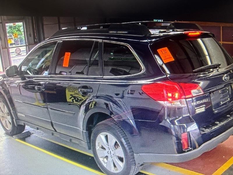 Subaru Outback 2.5i Limited 2012