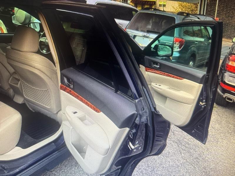 Subaru Outback 2.5i Limited 2012