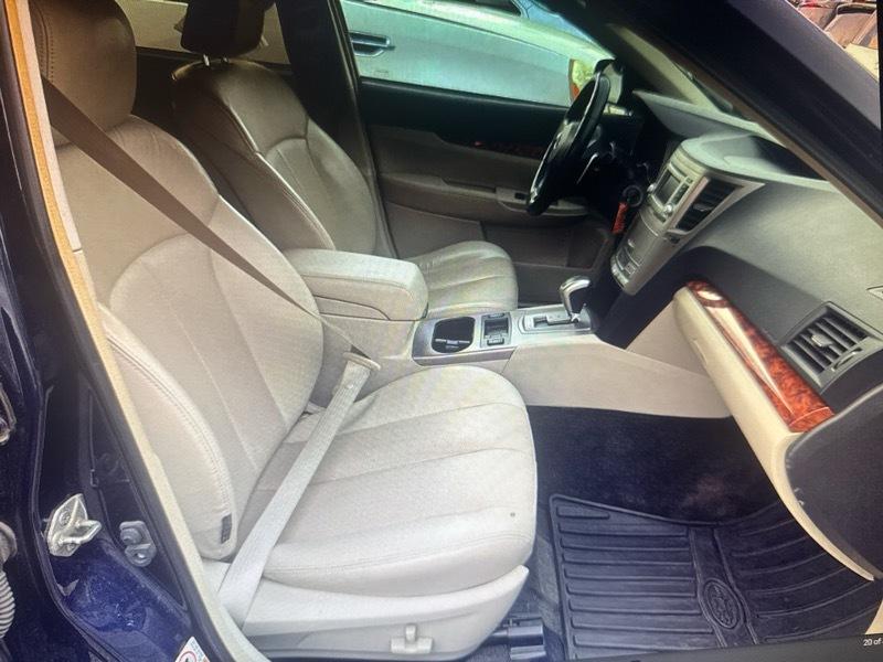 Subaru Outback 2.5i Limited 2012