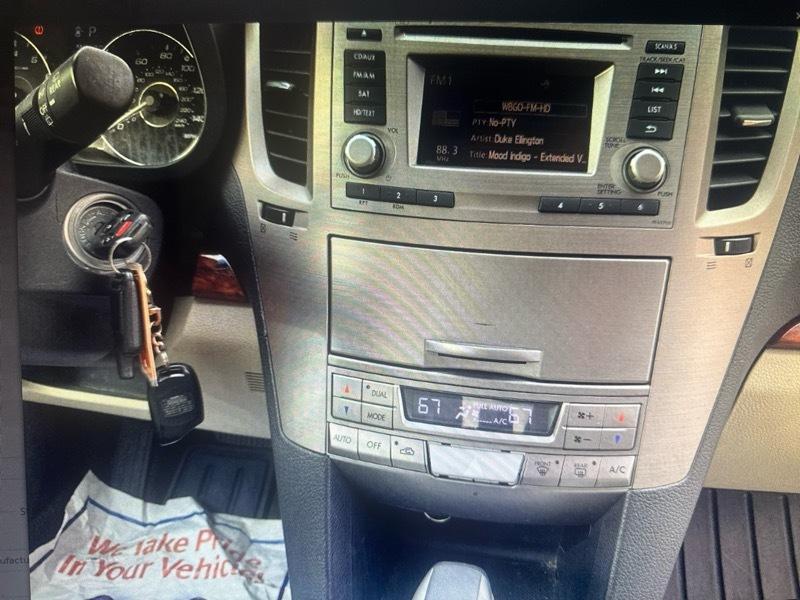 Subaru Outback 2.5i Limited 2012